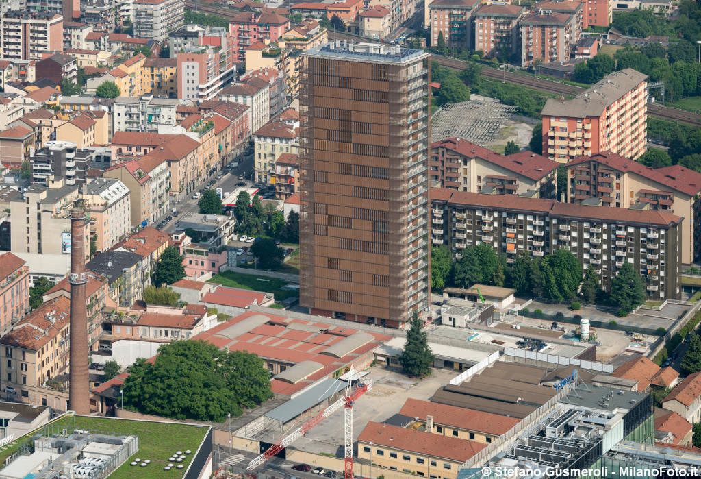  Milano - Giax Tower - click to next image