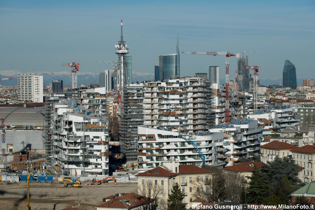  Residenze Hadid e skyline - click to next image