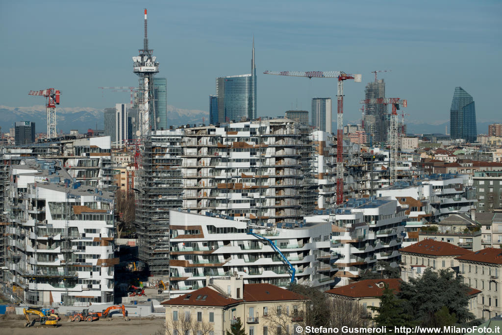  Residenze Hadid e skyline - click to next image