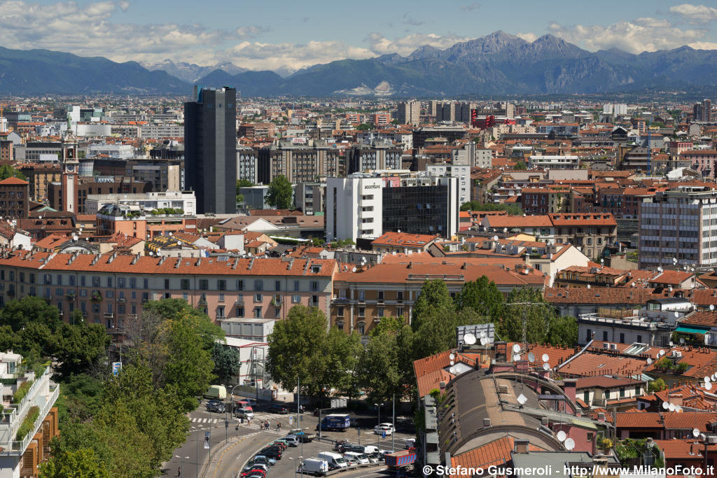  Panorama sull'area del cantiere per la Fondazione Feltrinelli - click to next image