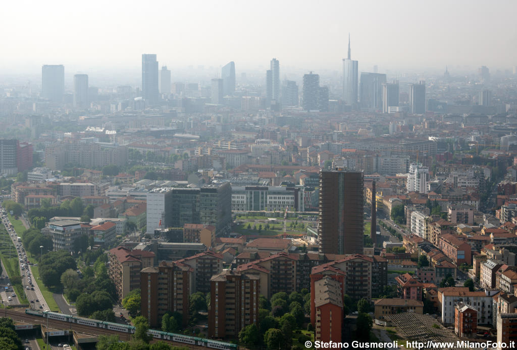  Giax Tower e torri Porta Nuova - click to next image