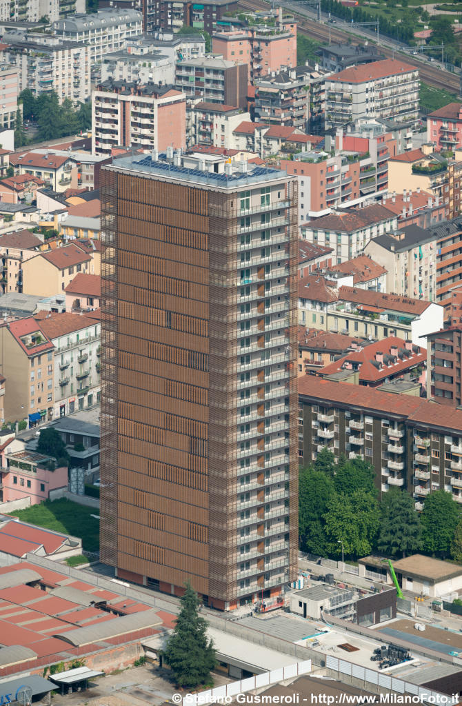  Giax Tower - click to next image