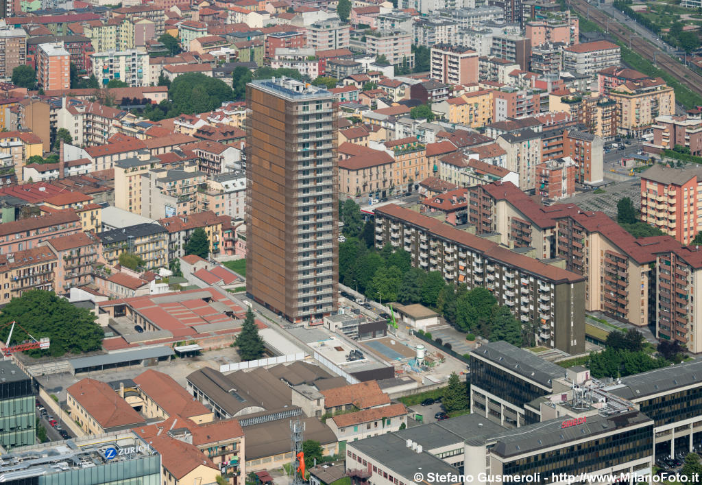  Giax Tower - click to next image