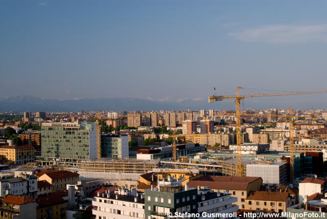  Panoramica sul Maciachini Center - click to next image