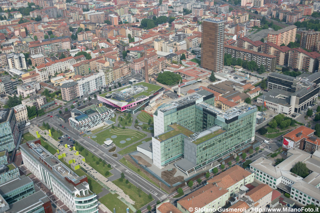  Maciachini Center e Giax Tower - click to next image