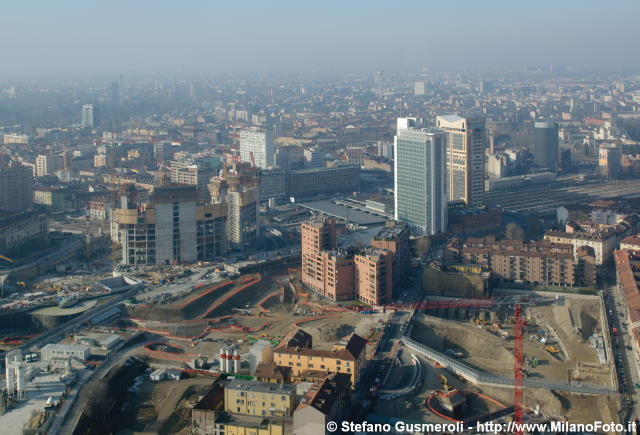  Panorama sui cantieri di Porta Nuova - click to next image