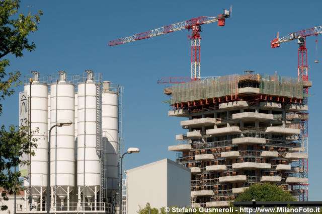  Bosco Verticale - click to next image