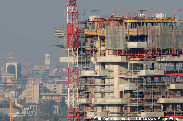  Bosco Verticale - Torre D - click to next image