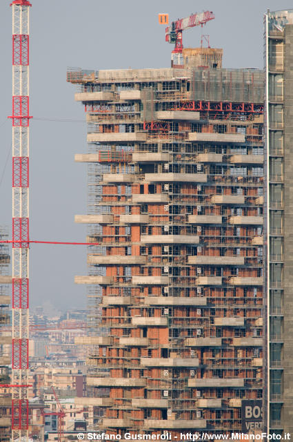  Bosco Verticale Torre E - click to next image