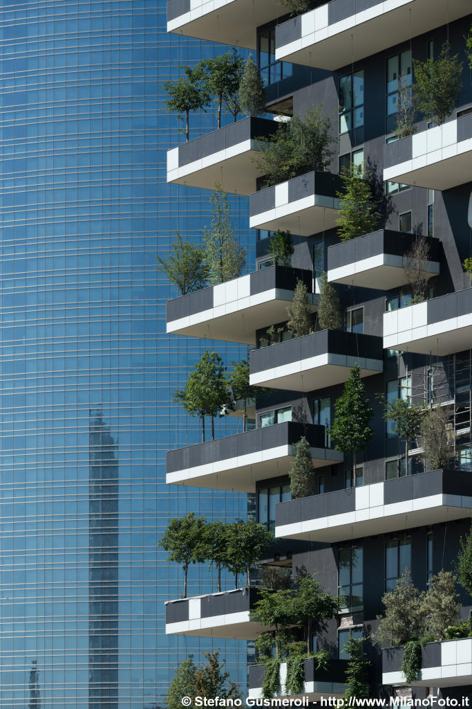  Bosco Verticale - click to next image