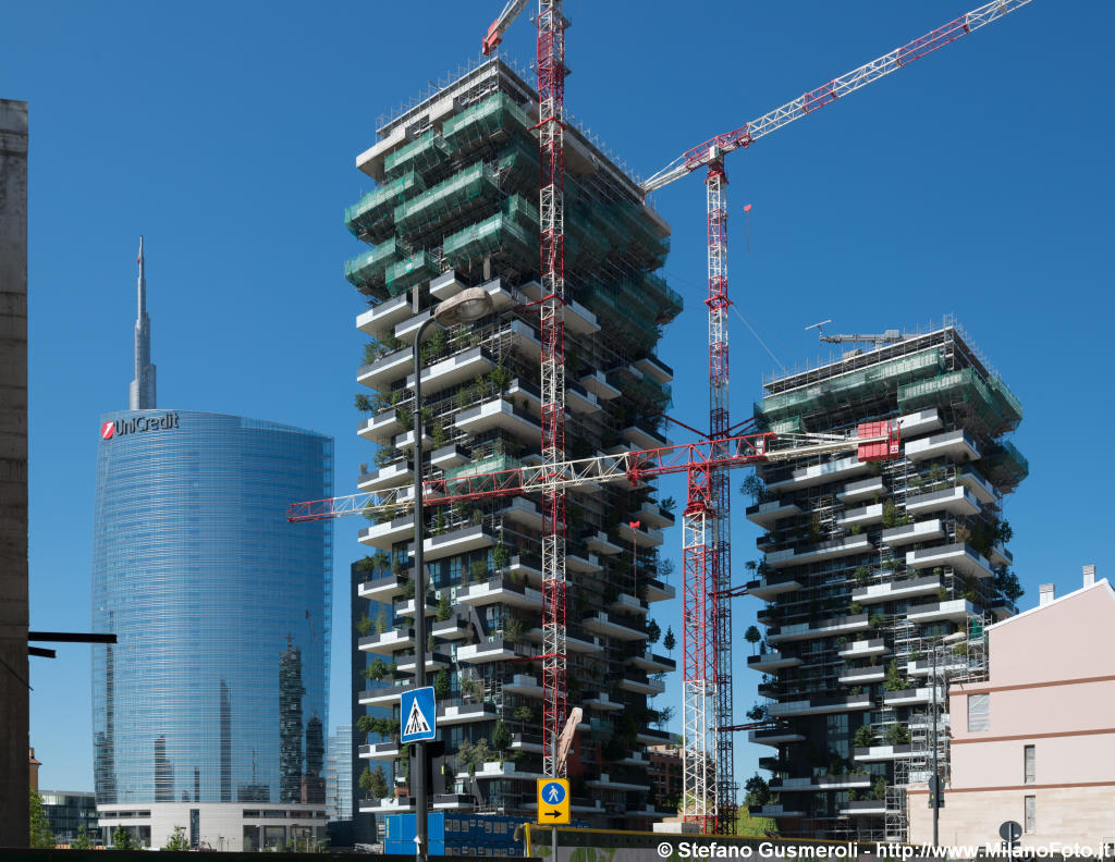  Bosco Verticale - click to next image