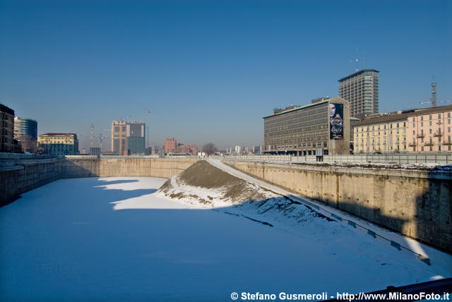  Scavo innevato alle Varesine - click to next image