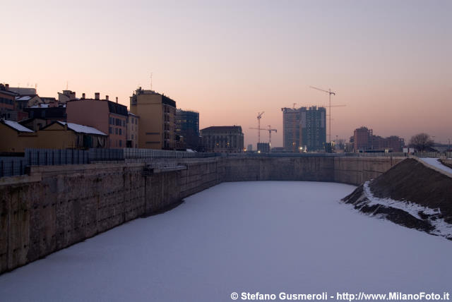  Scavo innevato al tramonto - click to next image