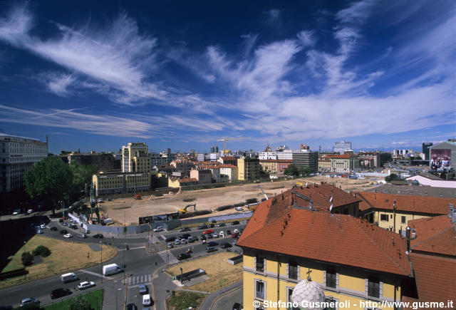  Panoramica sul cantiere delle Varesine - click to next image