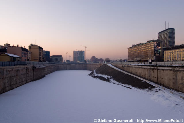  Scavo innevato al tramonto - click to next image