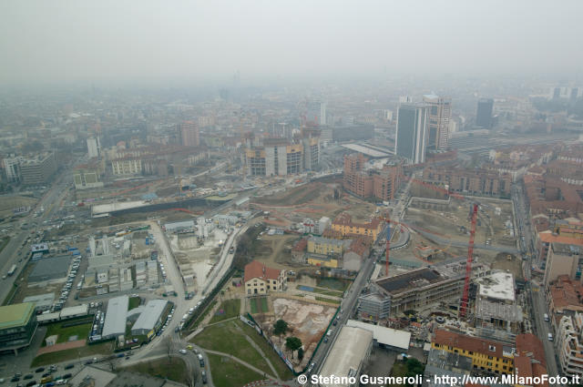  Panorama sui cantieri di Porta Nuova - click to next image