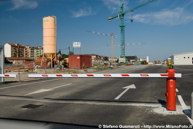  Ingresso al cantiere da viale Umbria - click to next image