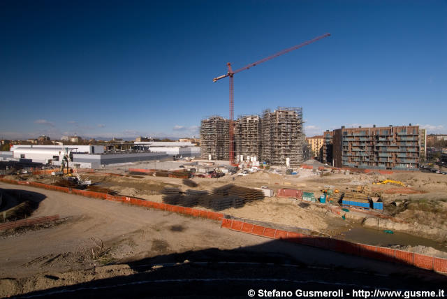  Panorama sul cantiere Portello - click to next image