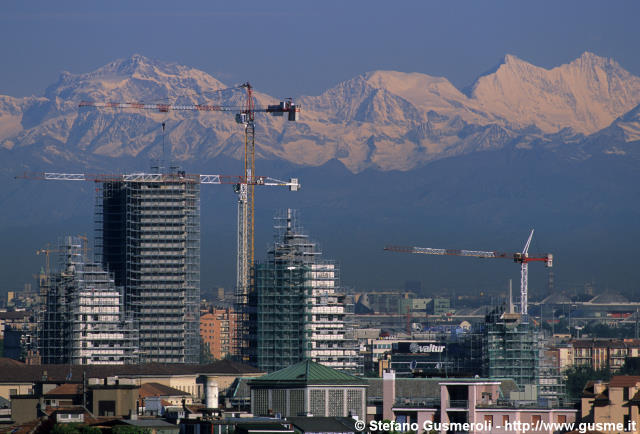  Cantiere WJC e torri Stella, Strahlhorn, Alphubel, Taschhorn e Dom - click to next image