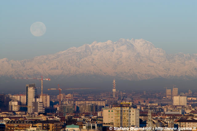  Cantiere WJC, monte Rosa e luna - click to next image