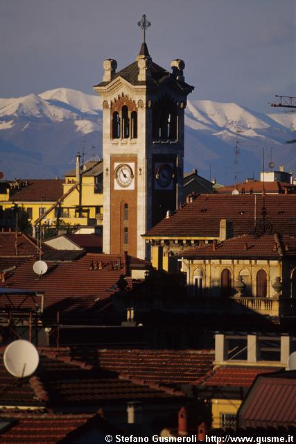  Campanile Corpus Domini, monti Palanzone e S.Primo - click to next image