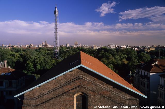  Copertura Corpus Domini, parco Sempione e torre Littoria - click to next image