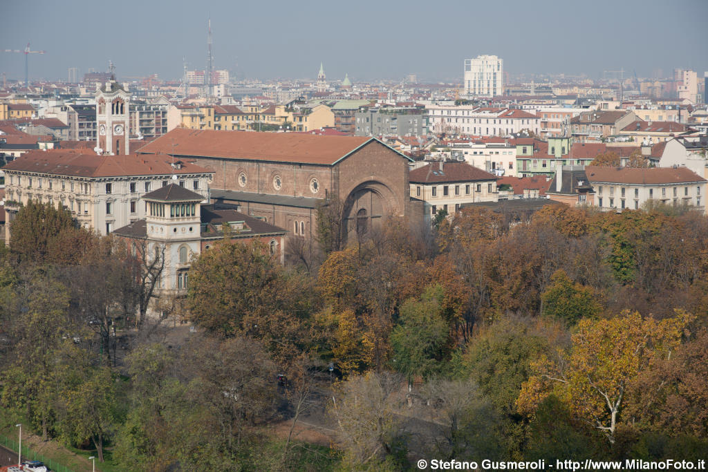  Corpus Domini e Parco Sempione - click to next image