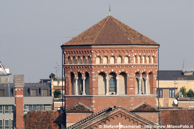  Tiburio e cupola di S.Agostino - click to next image