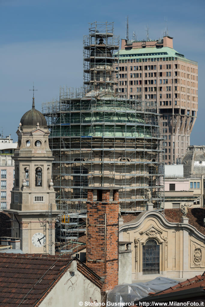  Impalcatura sulla cupola di S.Alessandro - click to next image