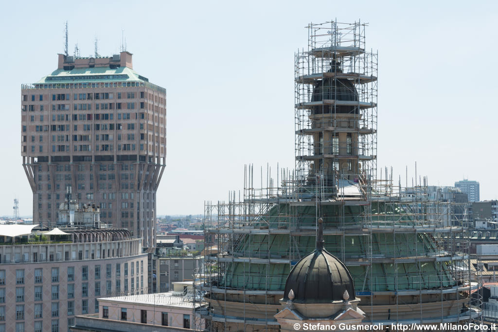  Cupola S.Alessandro con ponteggio - click to next image