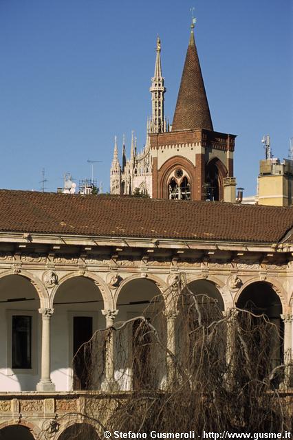  Loggia Ca' Granda, campanile S.Antonio e Duomo - click to next image