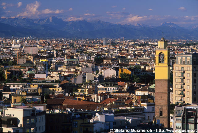  Campanile S.Carlo e alpi bergamasche - click to next image