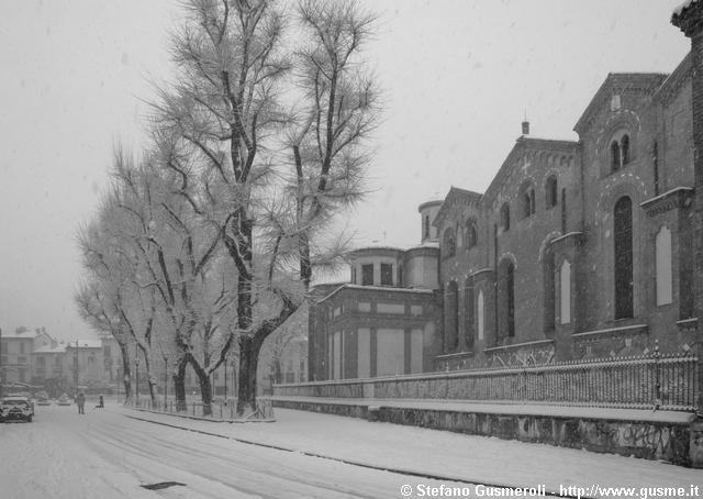  Cappelle laterali S.Eustorgio e via S.Croce - click to next image