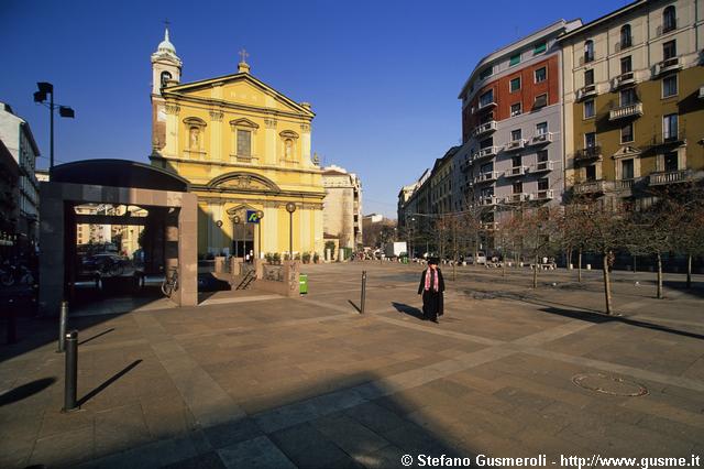  Piazza S.Francesca Romana e via Cadamosto - click to next image