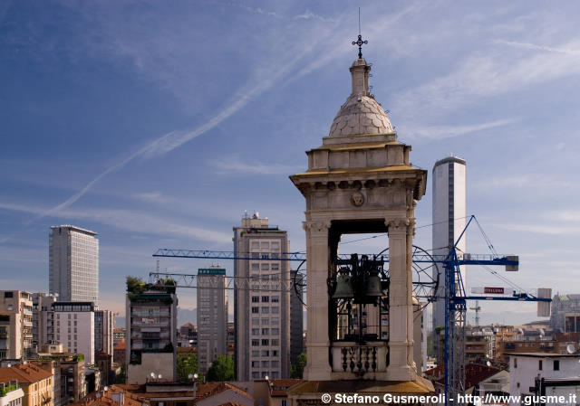  Campanile di S.Gioachimo, gru e grattacieli - click to next image