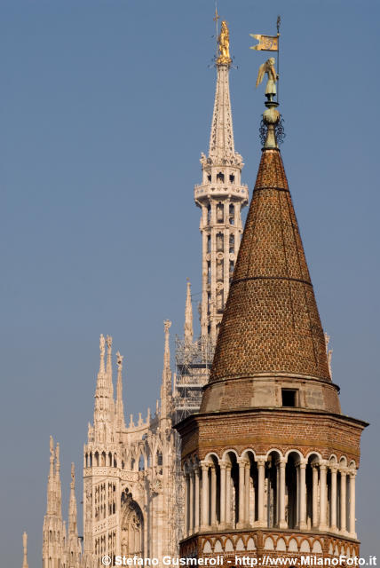  Campanile S.Gottardo e Duomo - click to next image