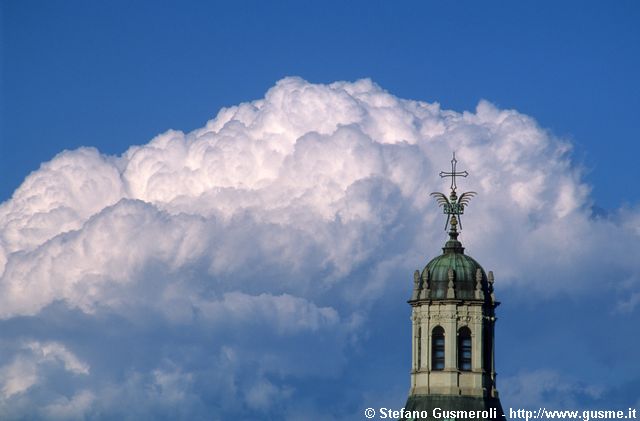  Lanterna S.Lorenzo e cumuli - click to next image