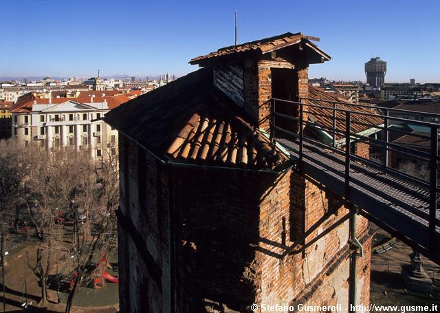  Torre Nord Est - click to next image