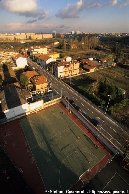  Campetto calcio oratorio e via Lucera - click to next image