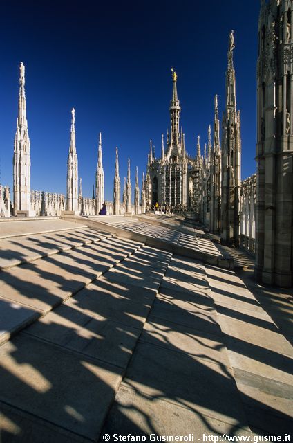  Terrazza di copertura del Duomo - click to next image