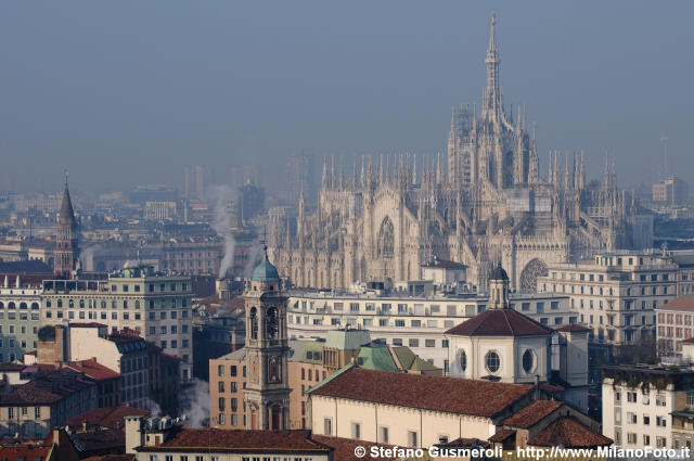  Panorama su S.Stefano e Duomo - click to next image