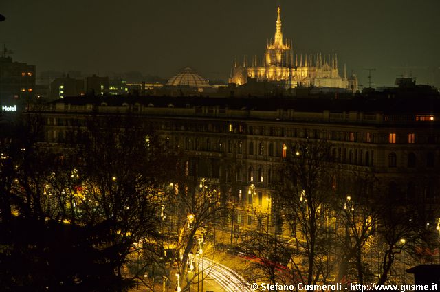  Piazza Castello e Duomo - click to next image