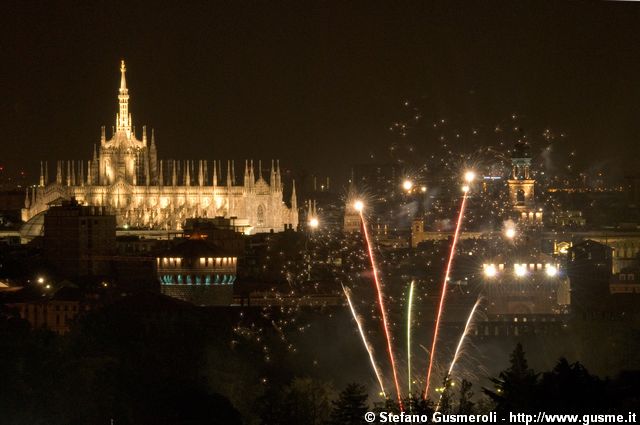  Fuochi d'artificio e Duomo - click to next image