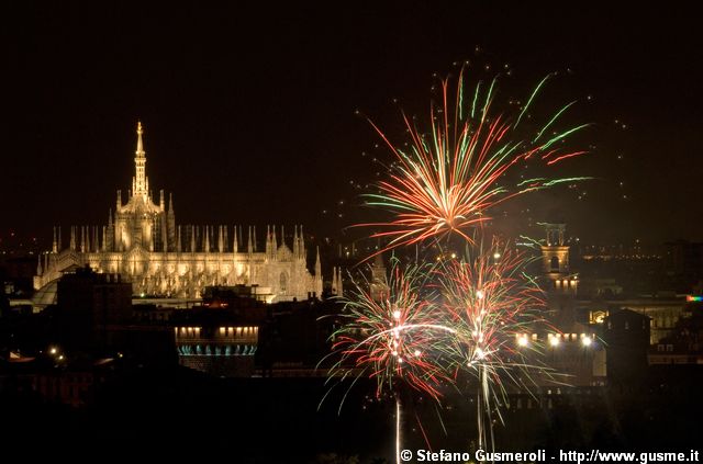  Fuochi d'artificio e Duomo - click to next image