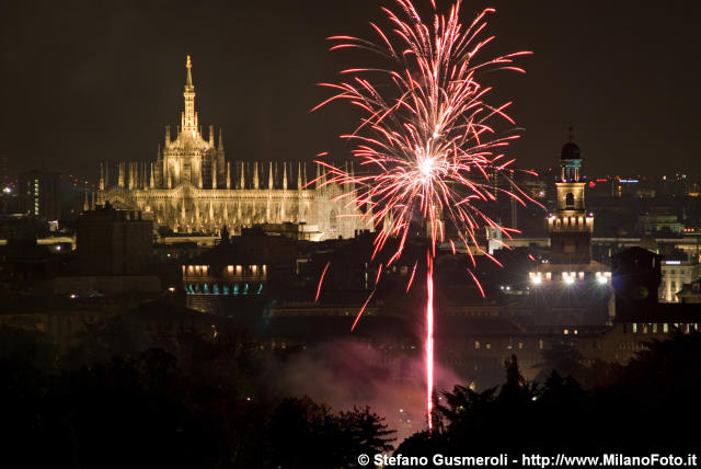  Fuochi d'artificio e Duomo - click to next image