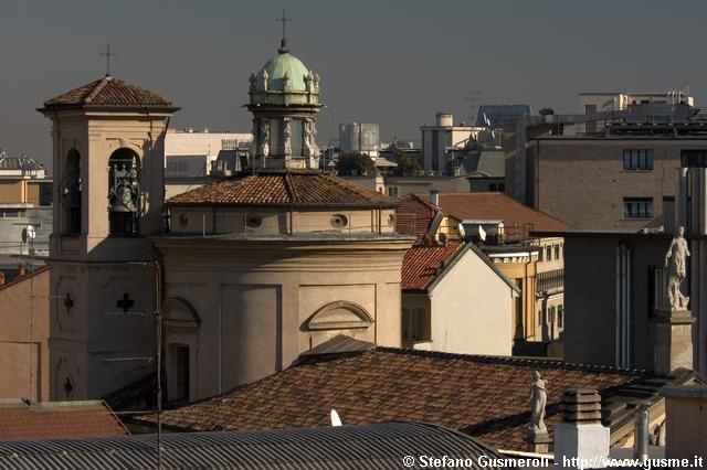  Campanile, cupola e copertura di S.Maria alla Porta - click to next image