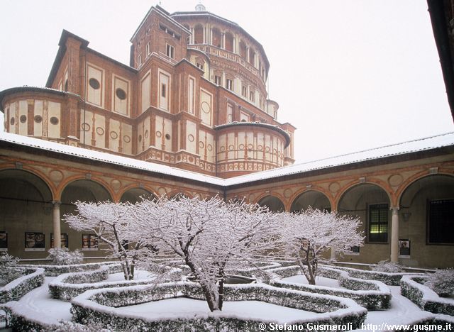  Chiostro innevato S.Maria delle Grazie (rect) - click to next image