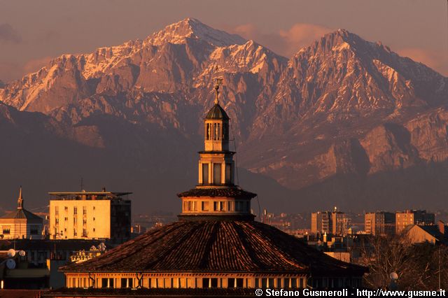  Cupola S.Maria delle Grazie e Grigne al tramonto - click to next image