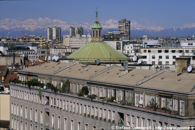  Palazzi su Galleria Unione e cupola S.Sebastiano - click to next image