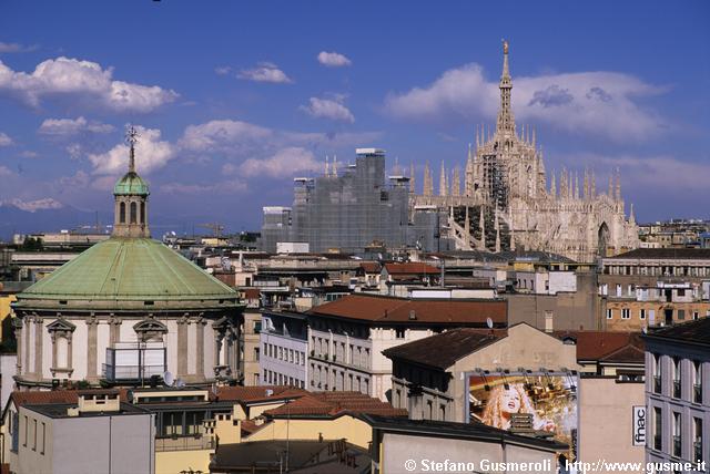  Cupola S.Sebastiano e Duomo in restauro - click to next image